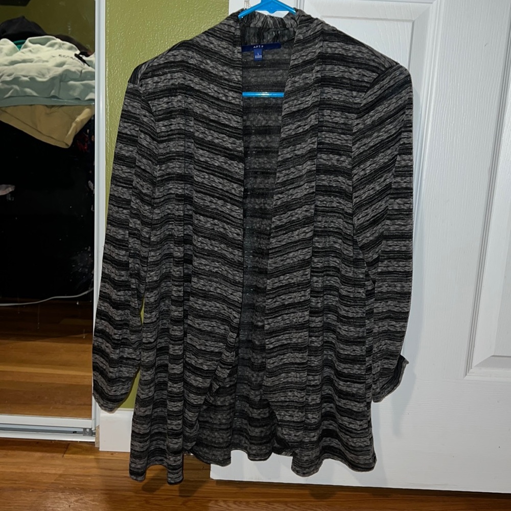 Apt. 9 size large 3 quarter sleeve gray stripped cardigan